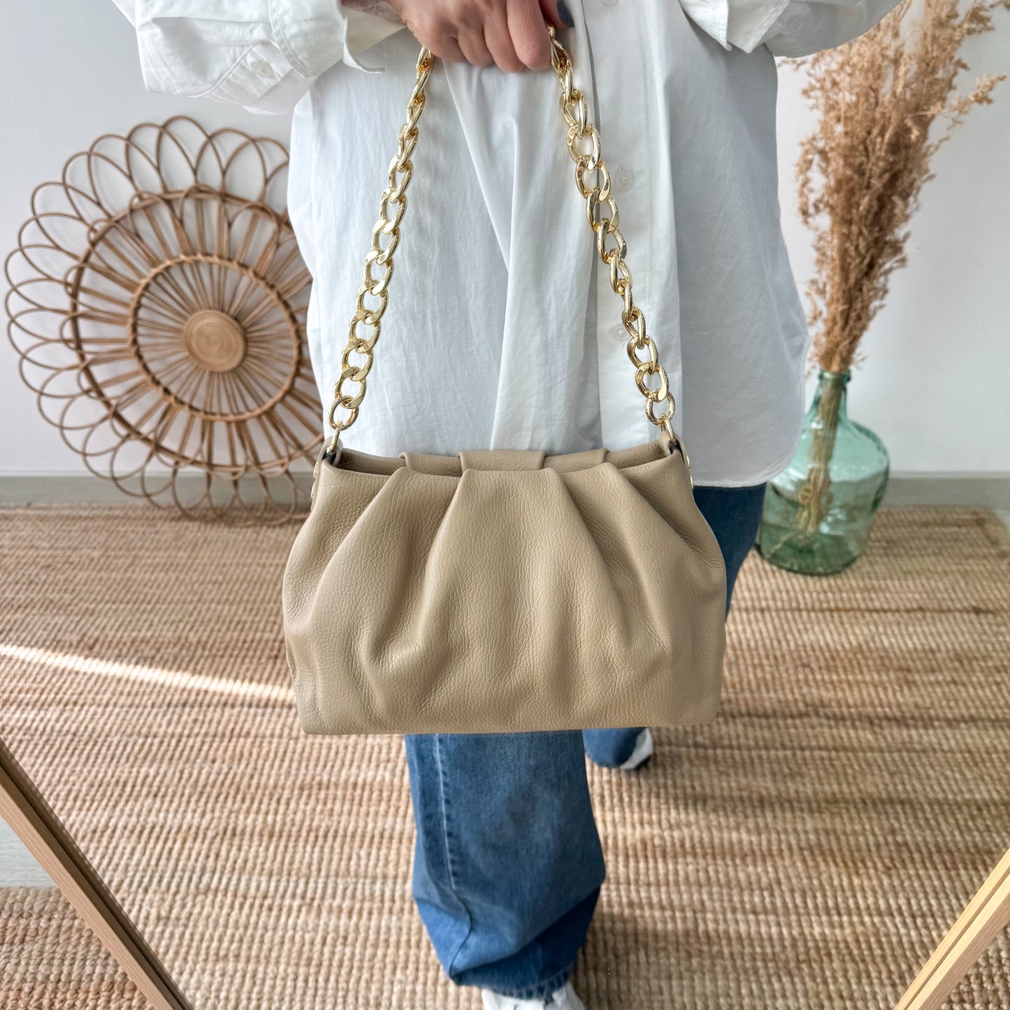 Bolso piel fruncida taupe