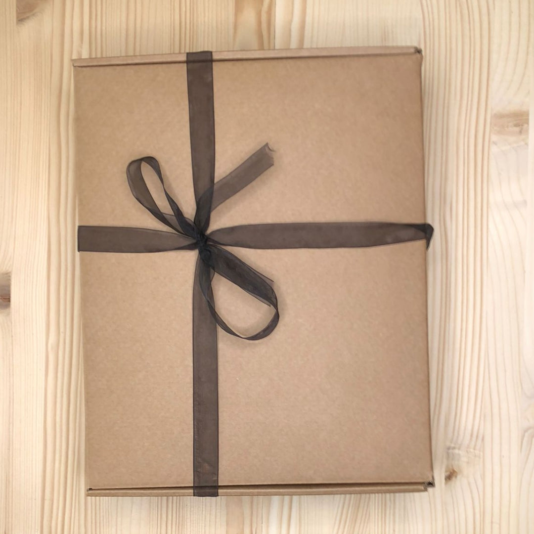 PACK REGALO RIÑONERA PIEL PERSONALIZADA CAMEL