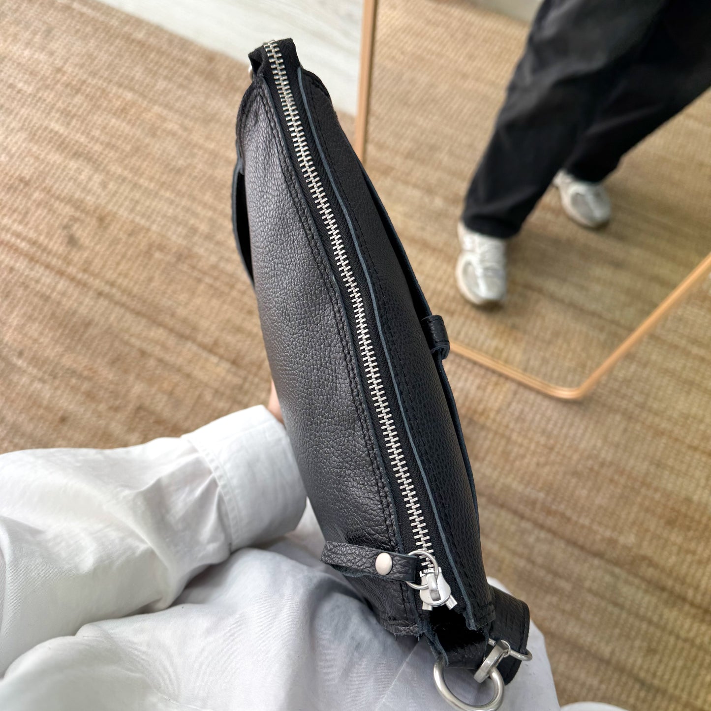 Bandolera negra piel herrajes plata