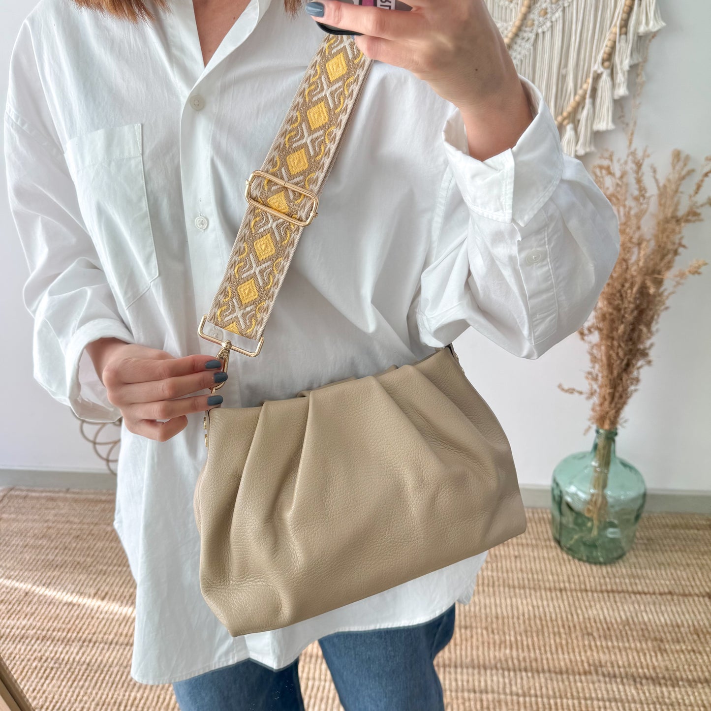 Bolso piel fruncida taupe
