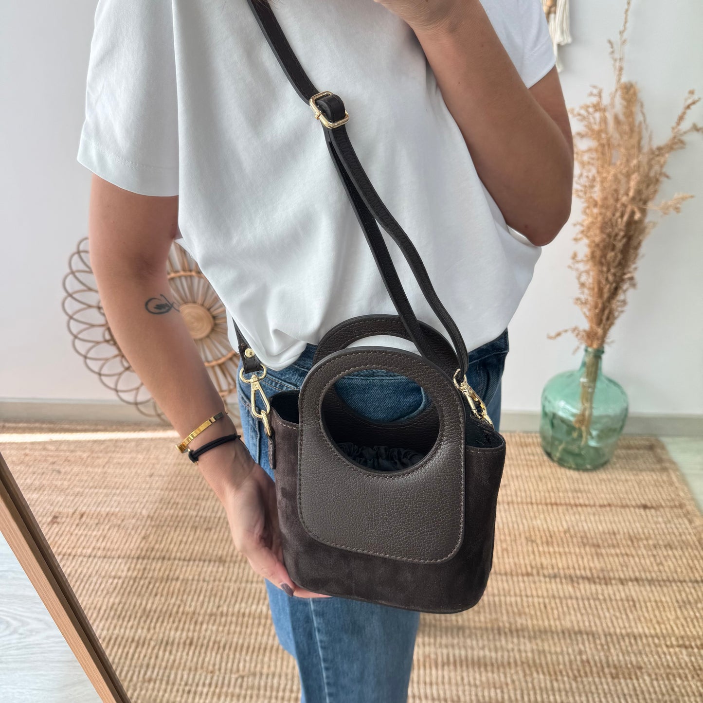 Mini Tote circular en piel y serraje marrón
