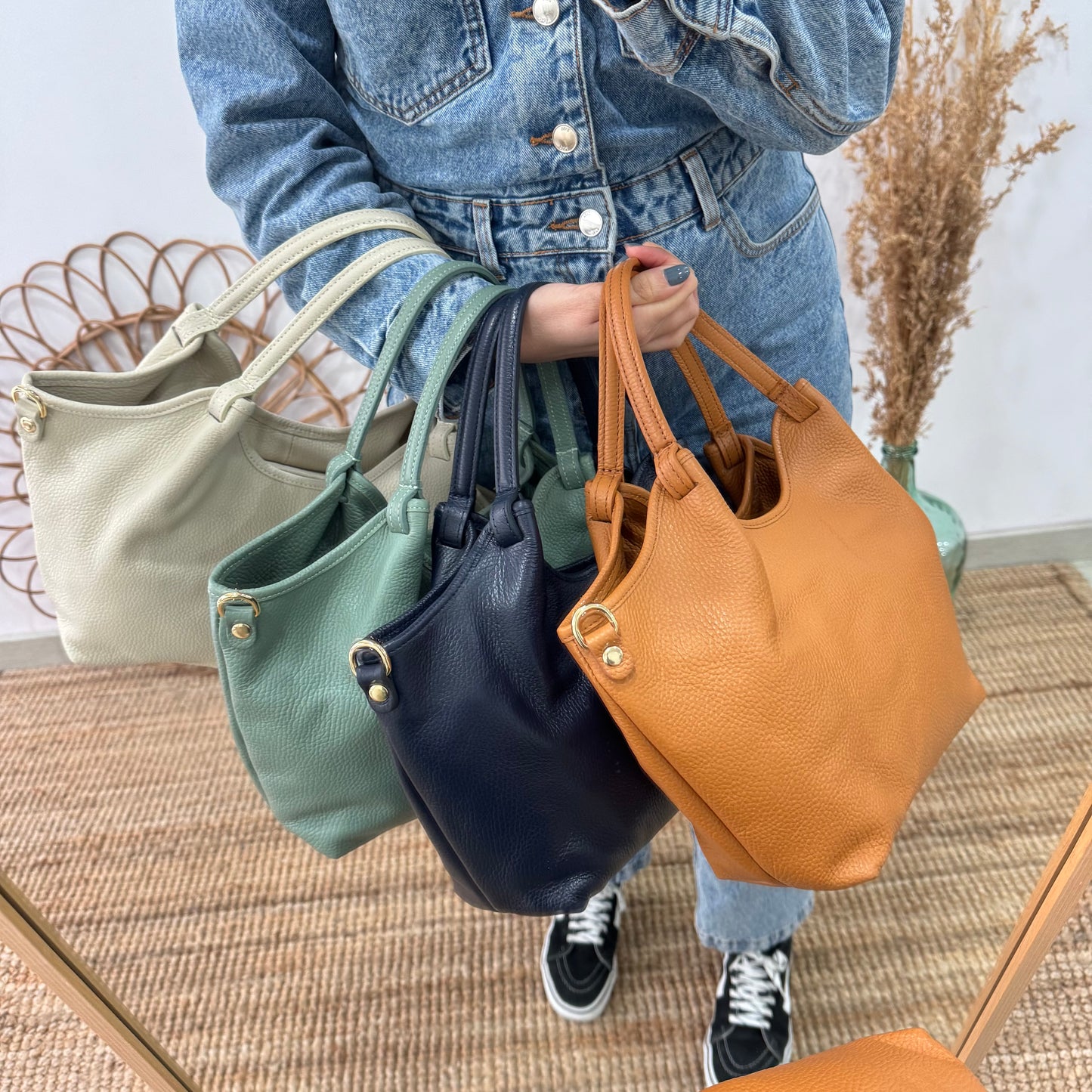 Bolso saca mediana mint piel