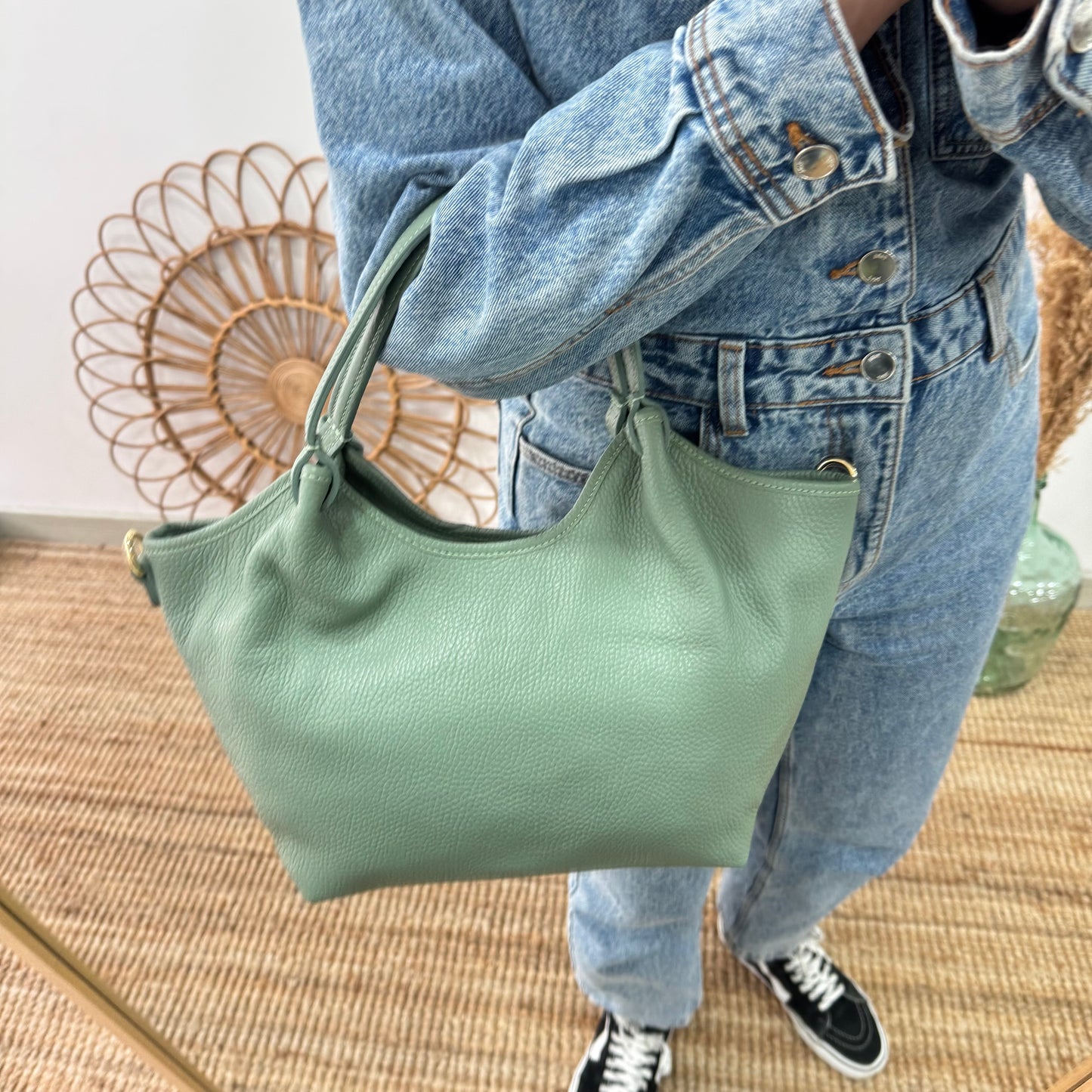 Bolso saca mediana mint piel
