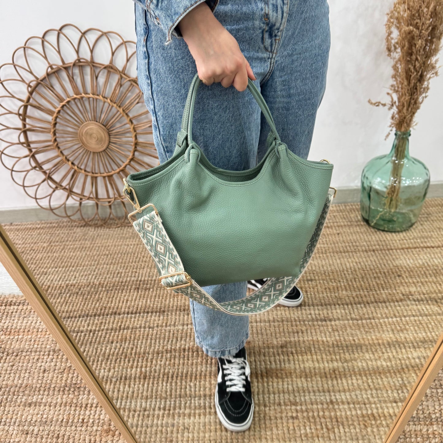 Bolso saca mediana mint piel