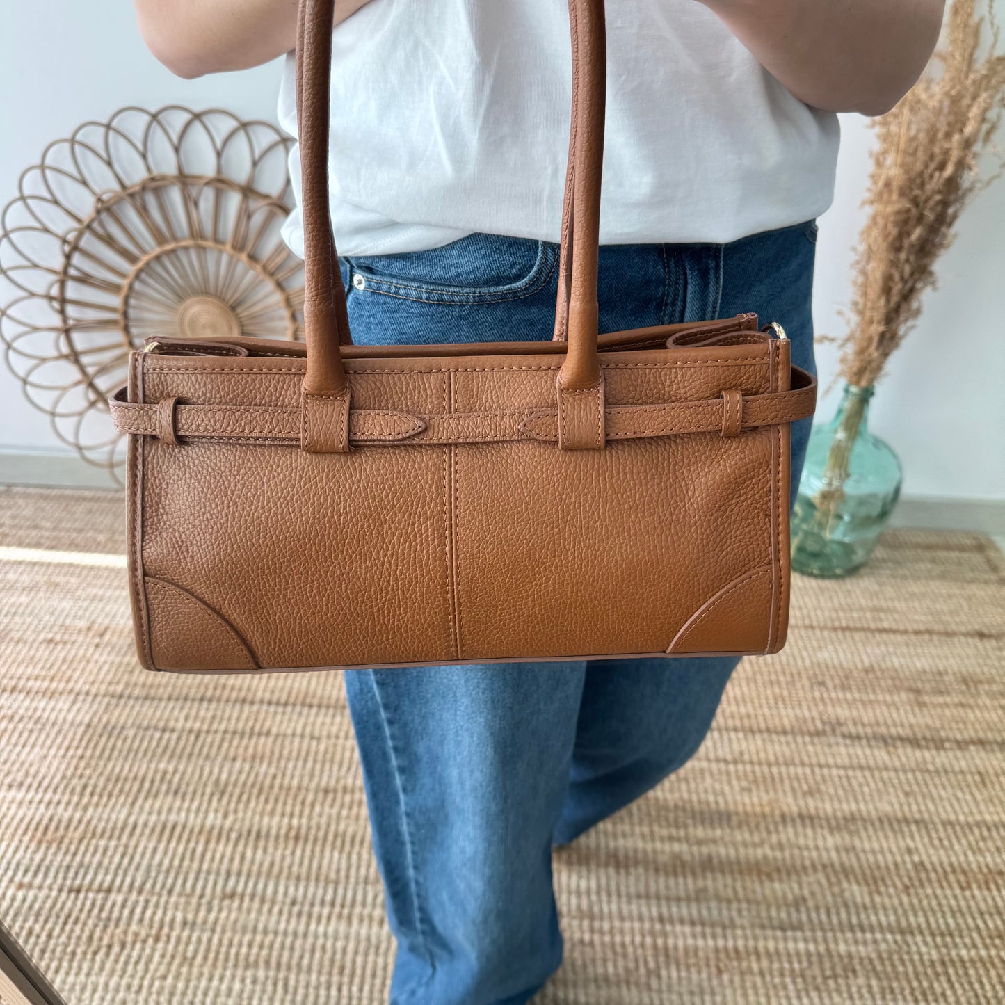 Bolso piel cierre cinturón camel