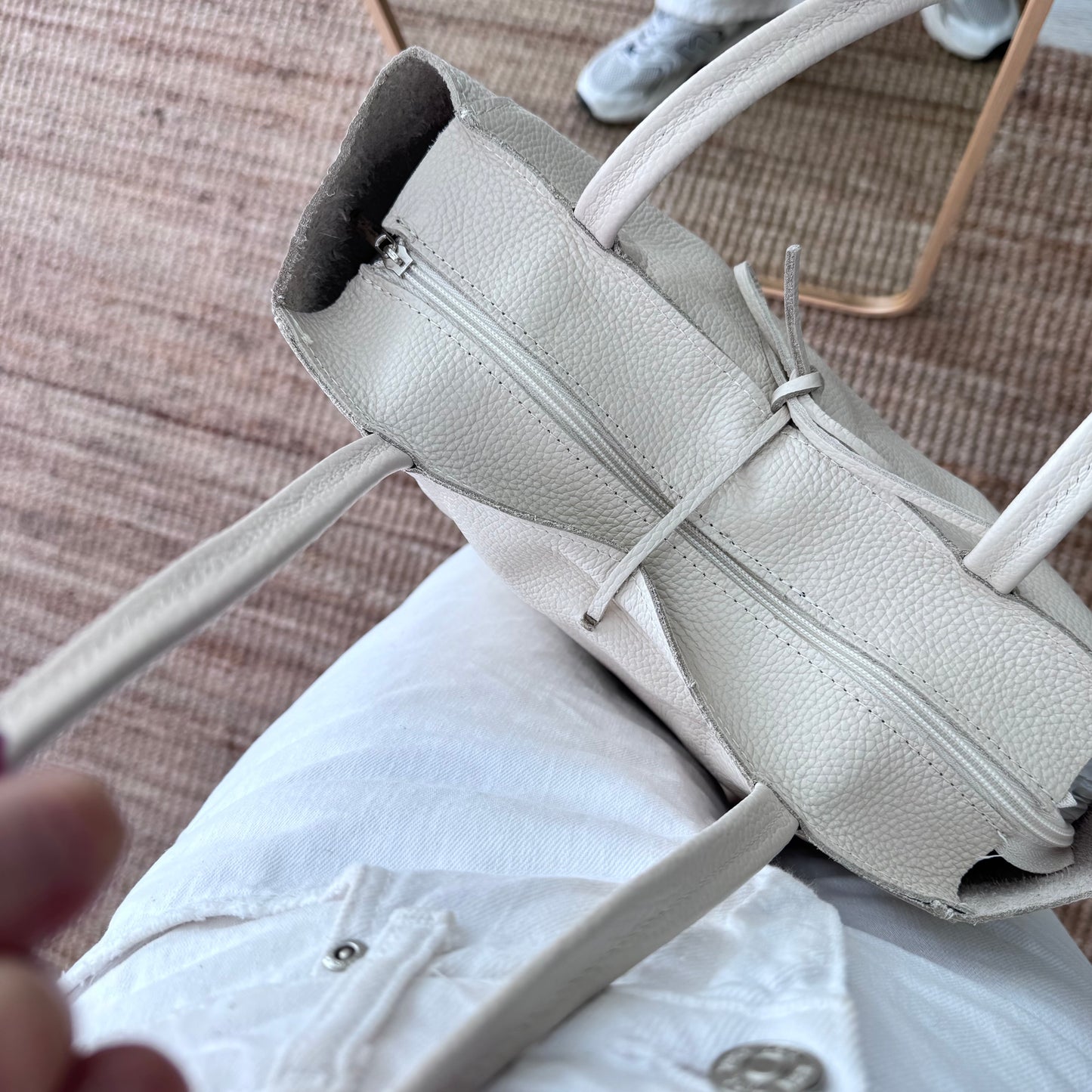 Bolso grande piel beige personalizado iniciales bordadas