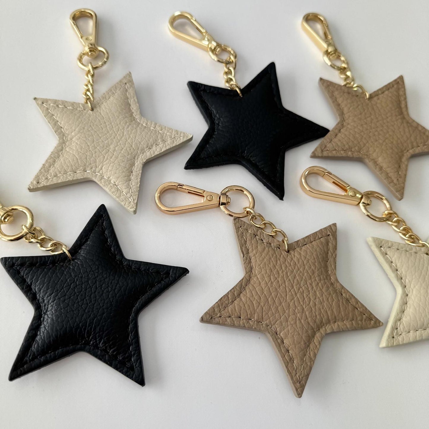 LLAVERO PIEL FORMA ESTRELLA