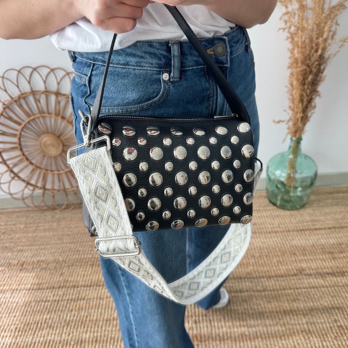 Bolso bowling negra piel tachuelas herrajes plata