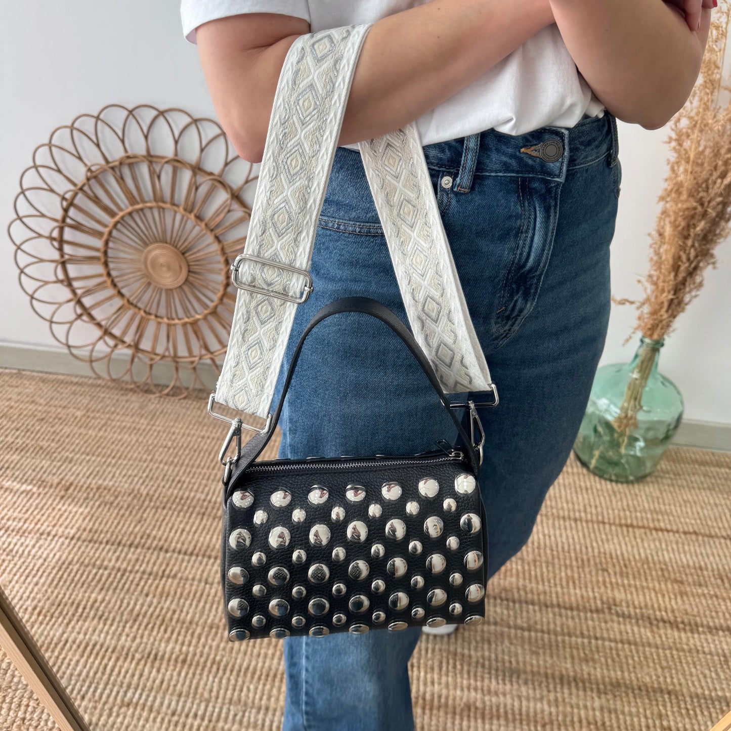 Bolso bowling negra piel tachuelas herrajes plata