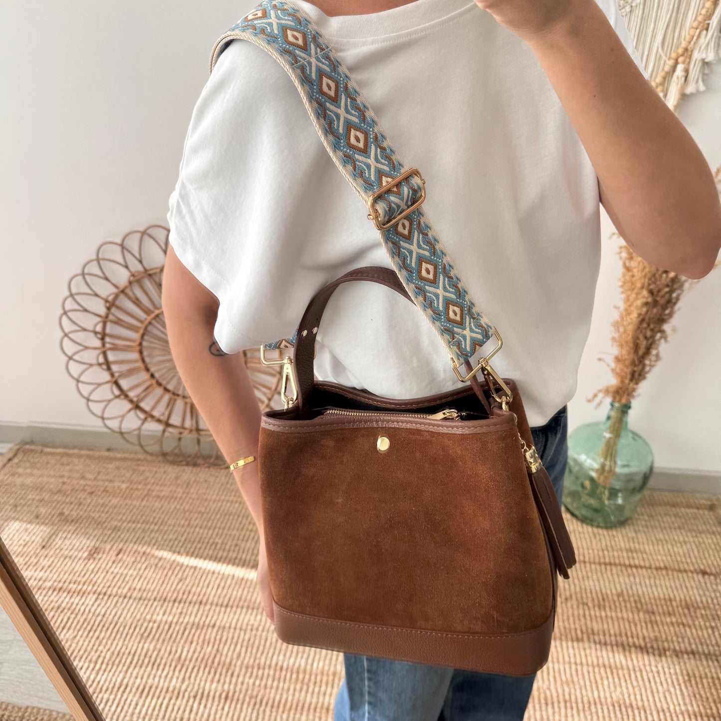 Bolso trapecio combinado serraje y piel camel