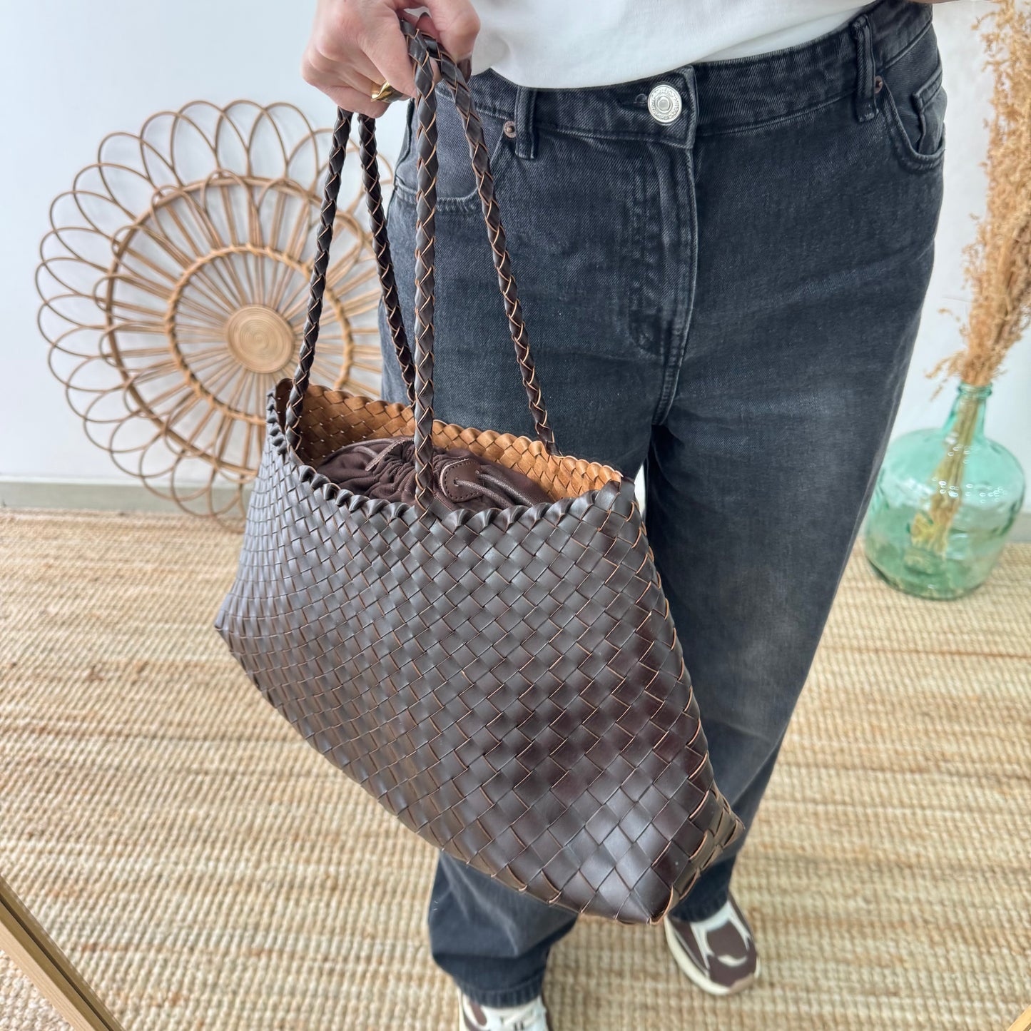Bolso de piel trenzada trapecio marrón