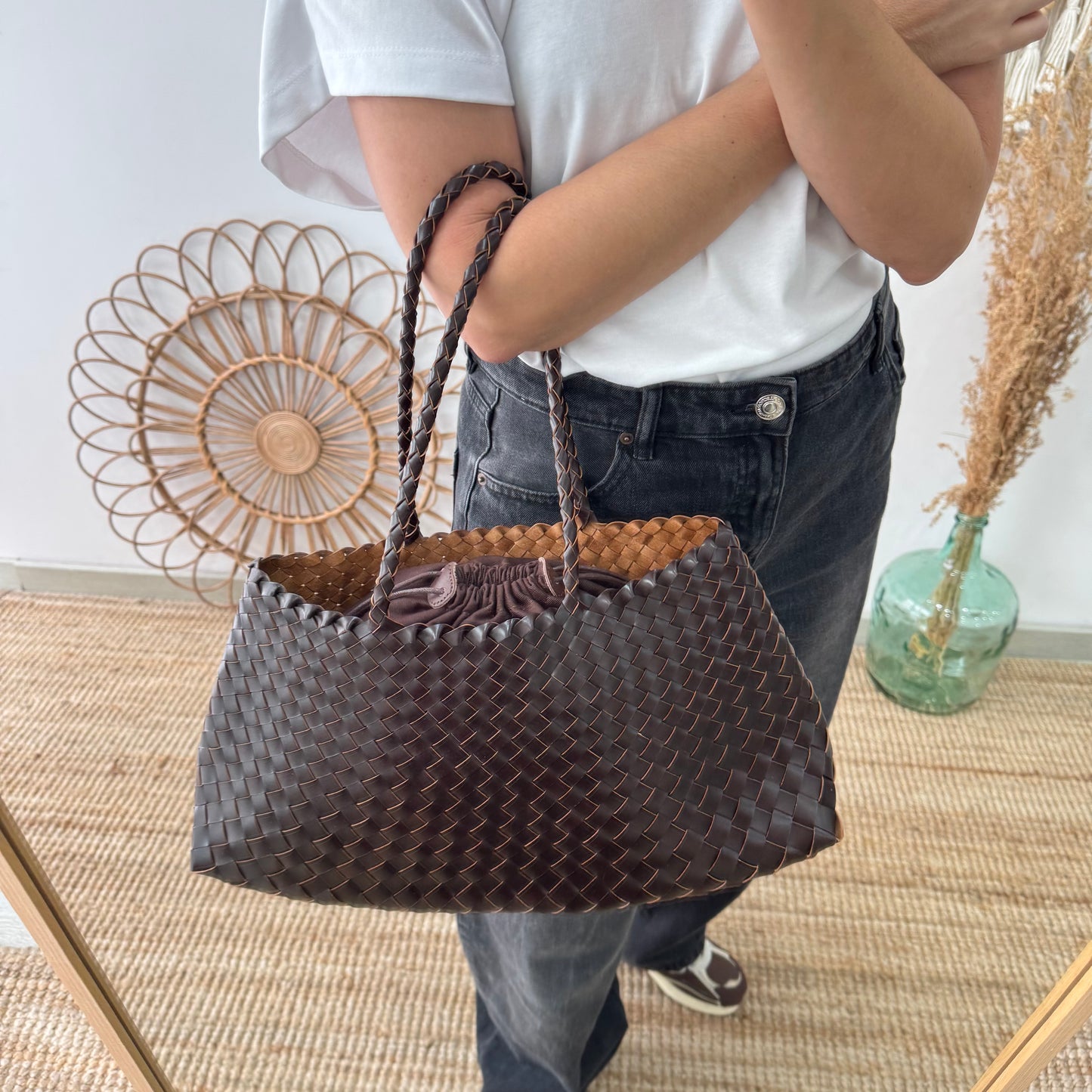 Bolso de piel trenzada trapecio marrón