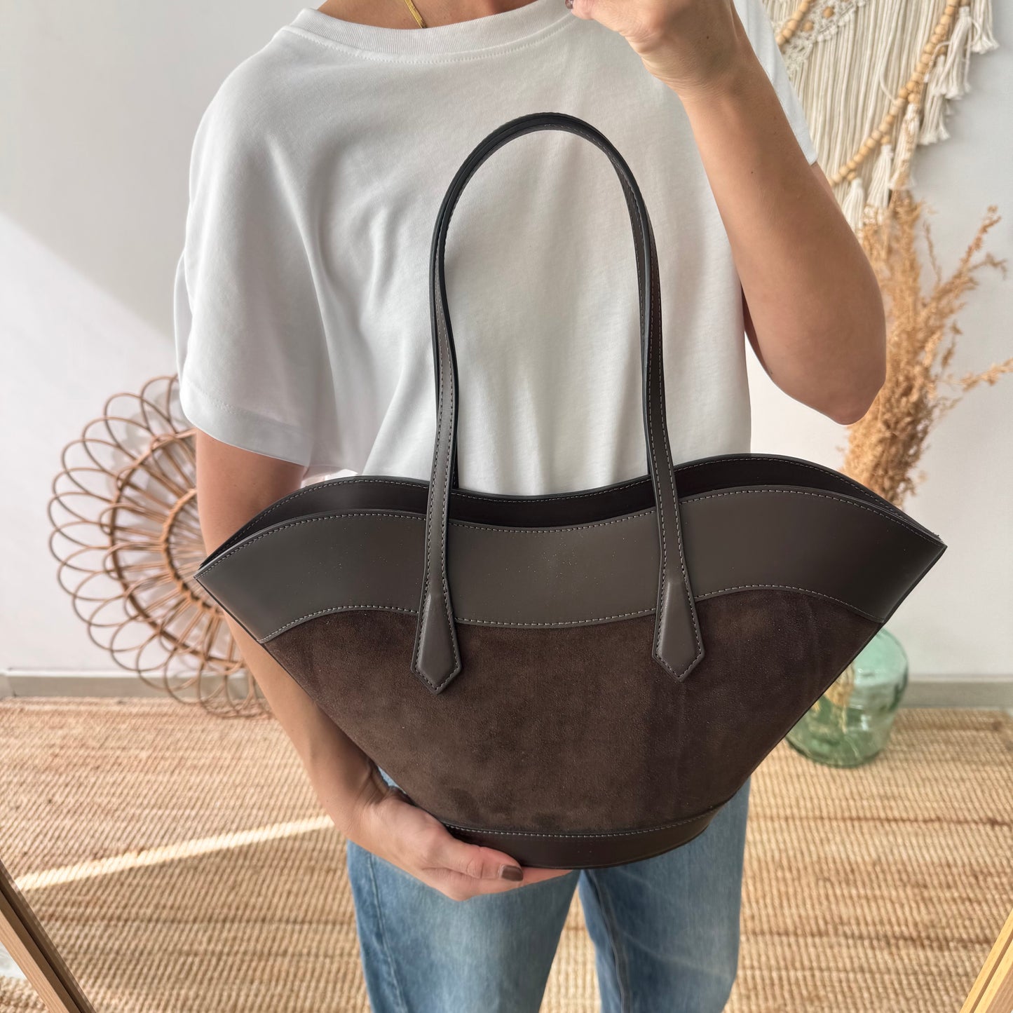 Tote estructurado en piel y serraje marrón chocolate