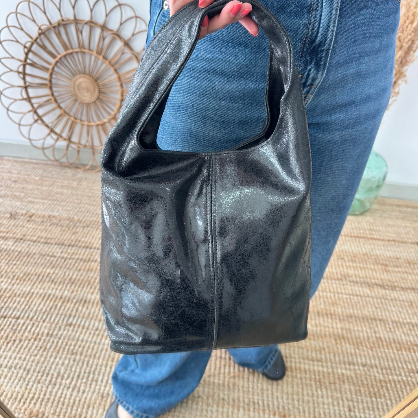 Bolso saco negro tachuelas plata