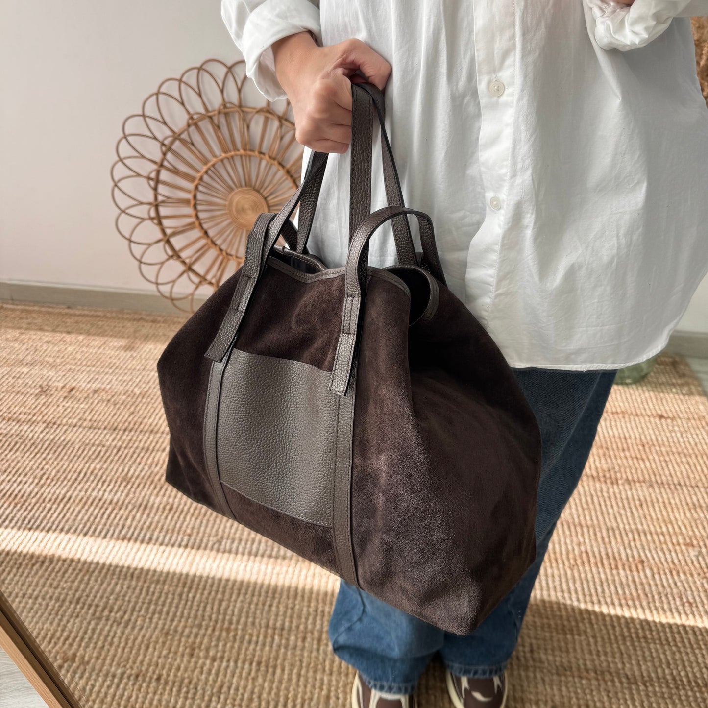 Bolso shopper bolsillo ante y piel marrón