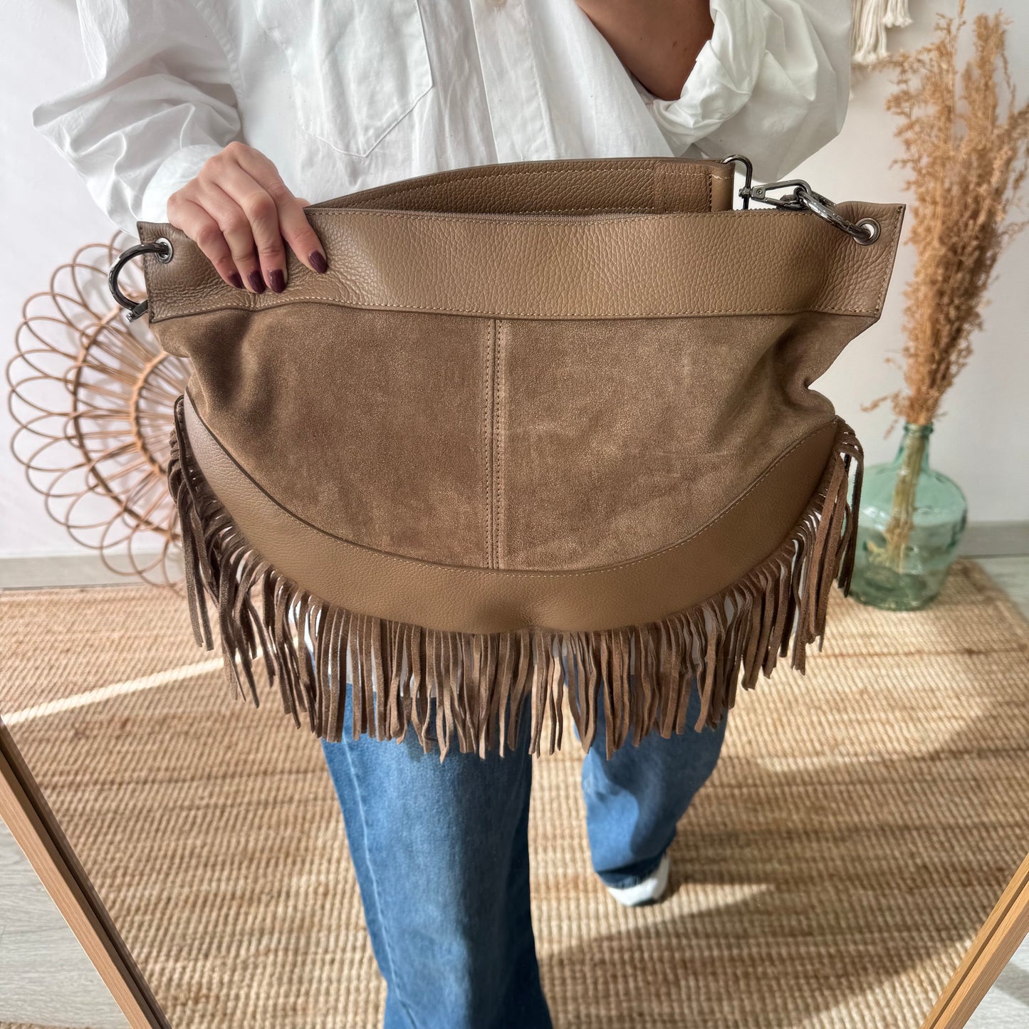 Bolso Hobo de Flecos en Piel y Serraje taupe