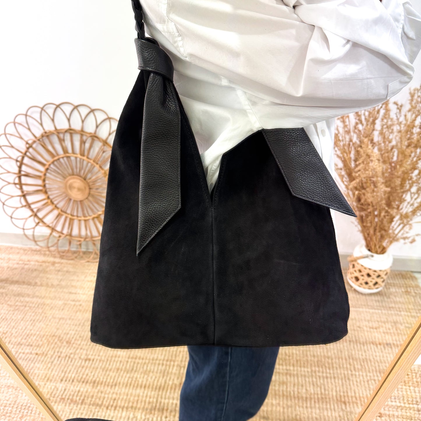 Bolso serraje asa trenza en piel negro