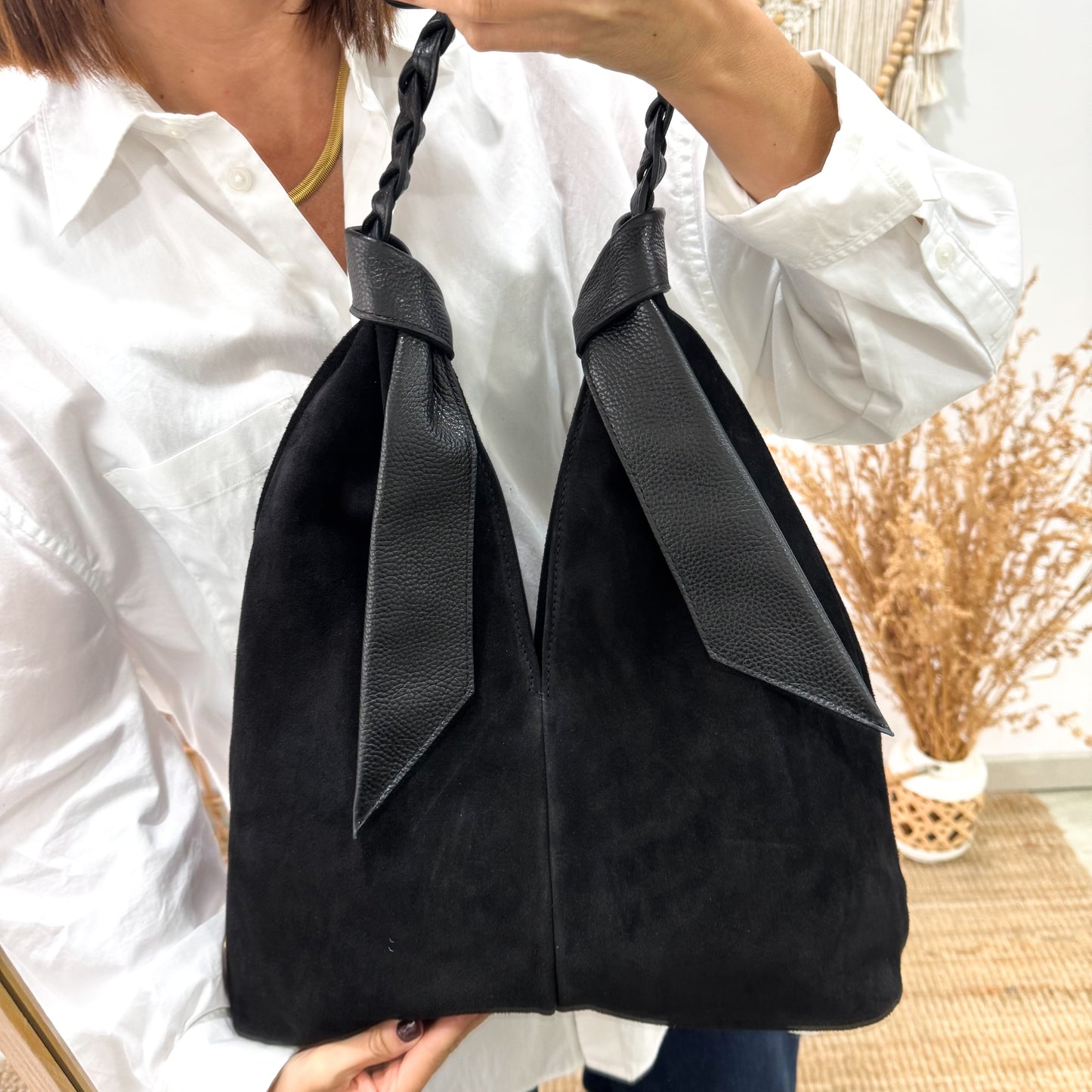 Bolso serraje asa trenza en piel negro