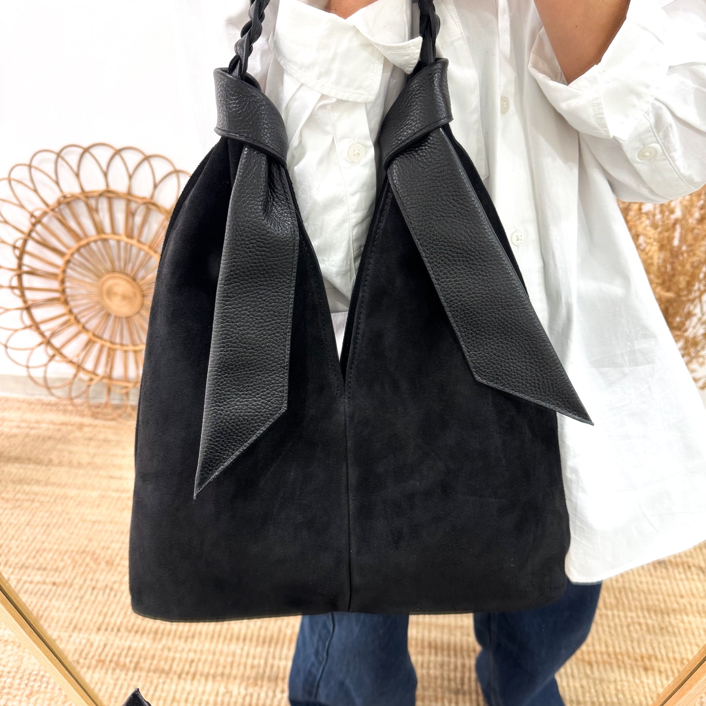 Bolso serraje asa trenza en piel negro