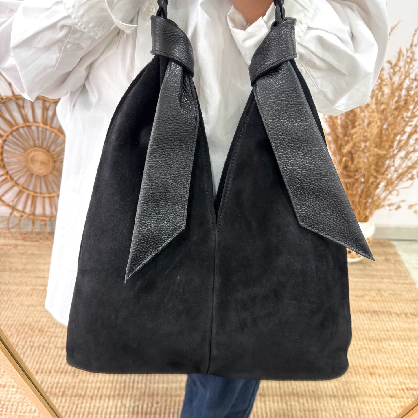 Bolso serraje asa trenza en piel negro