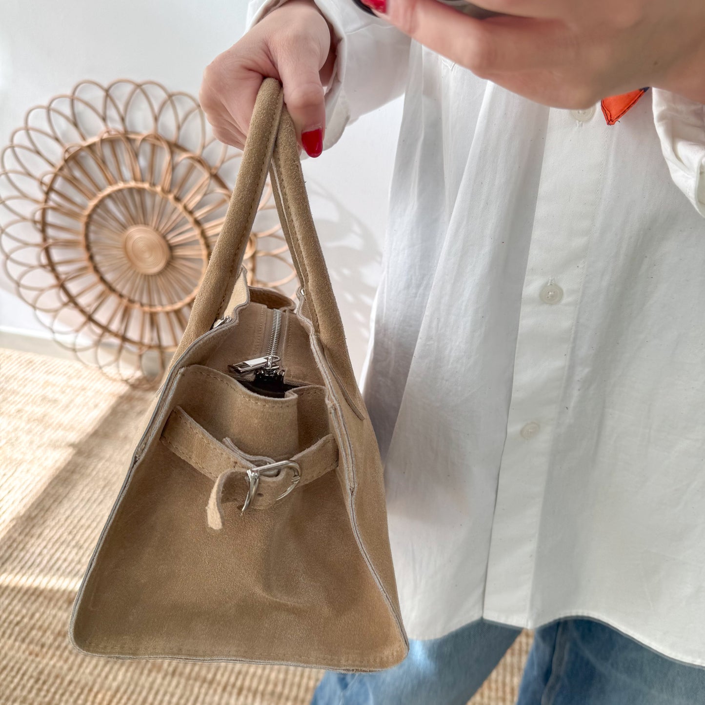 Bolso shopper hebillas pequeño serraje beige