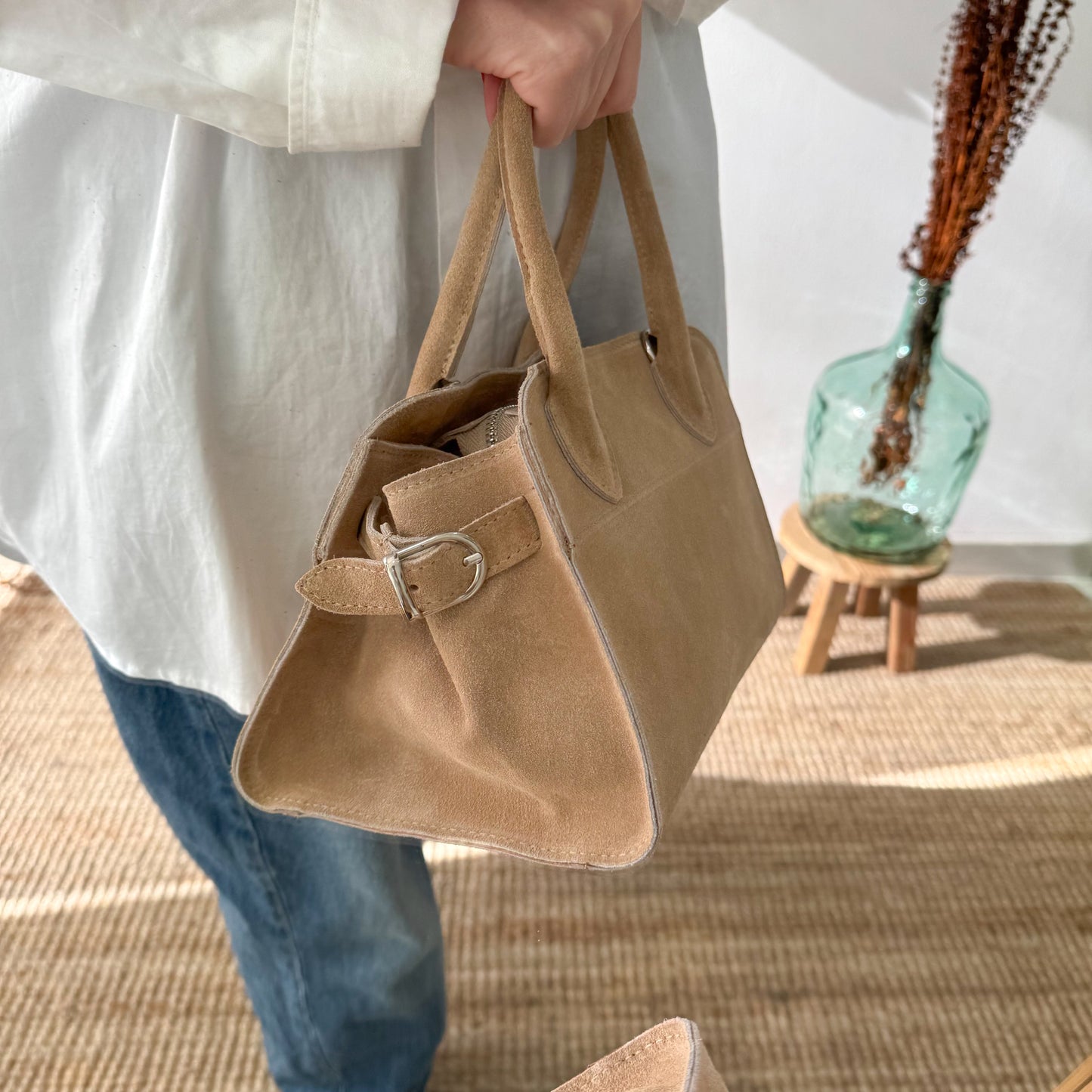 Bolso shopper hebillas pequeño serraje beige