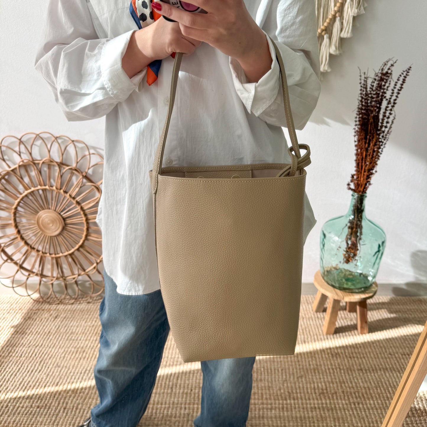 Bolso cubo piel taupe