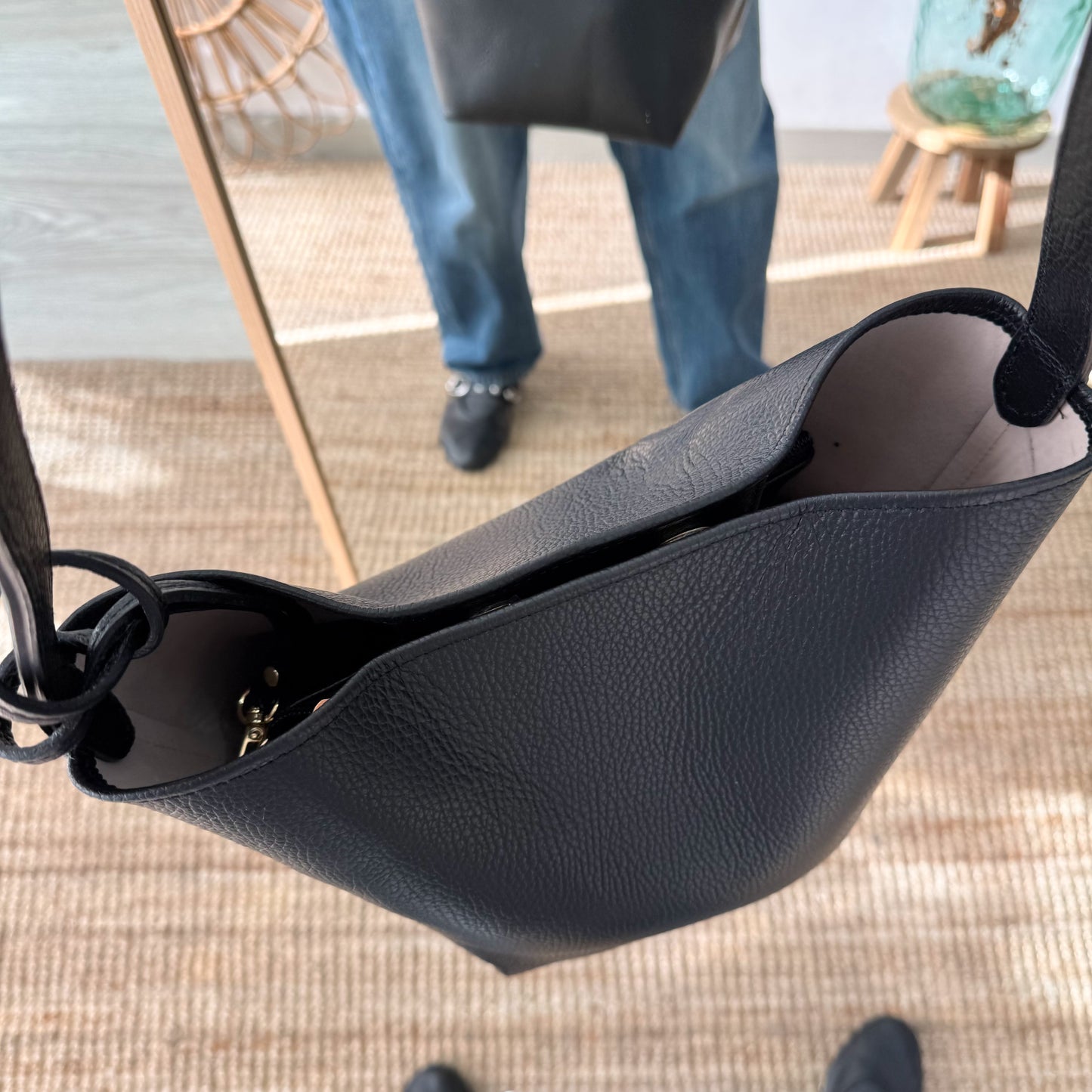 Bolso cubo piel negro