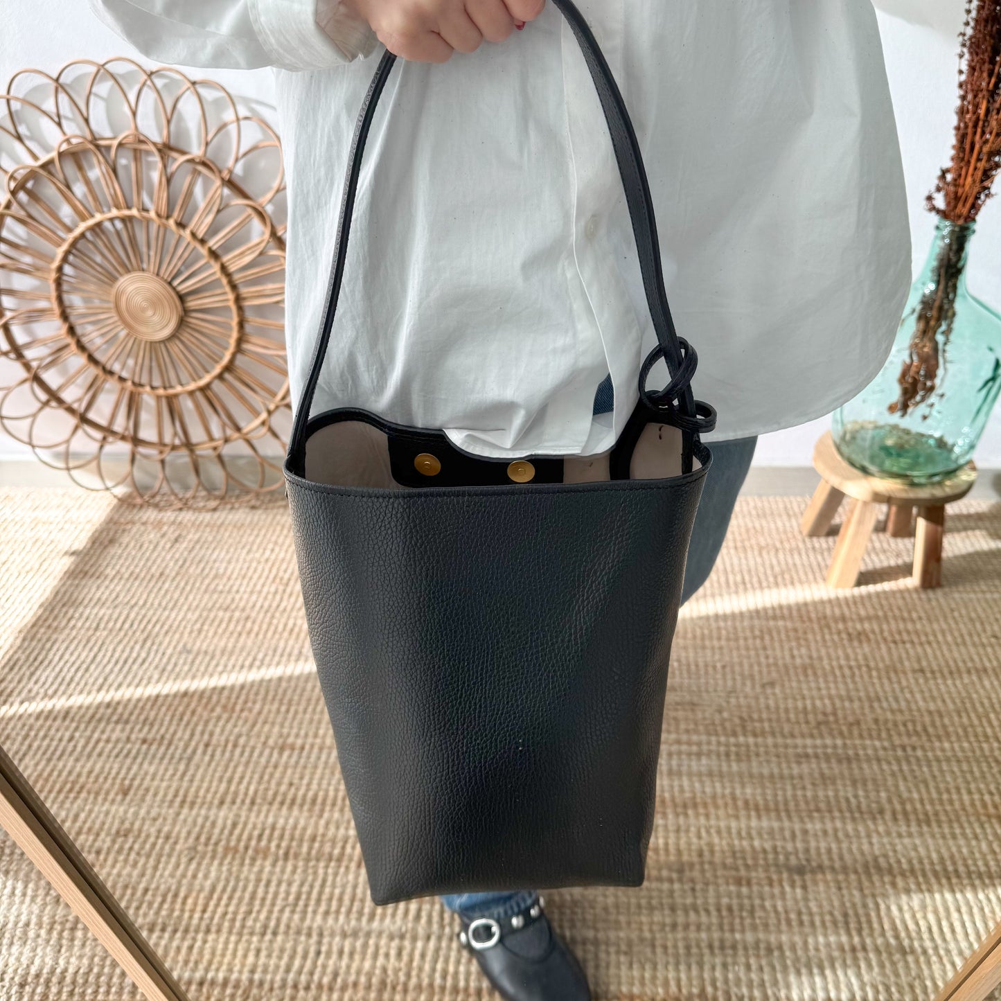 Bolso cubo piel negro