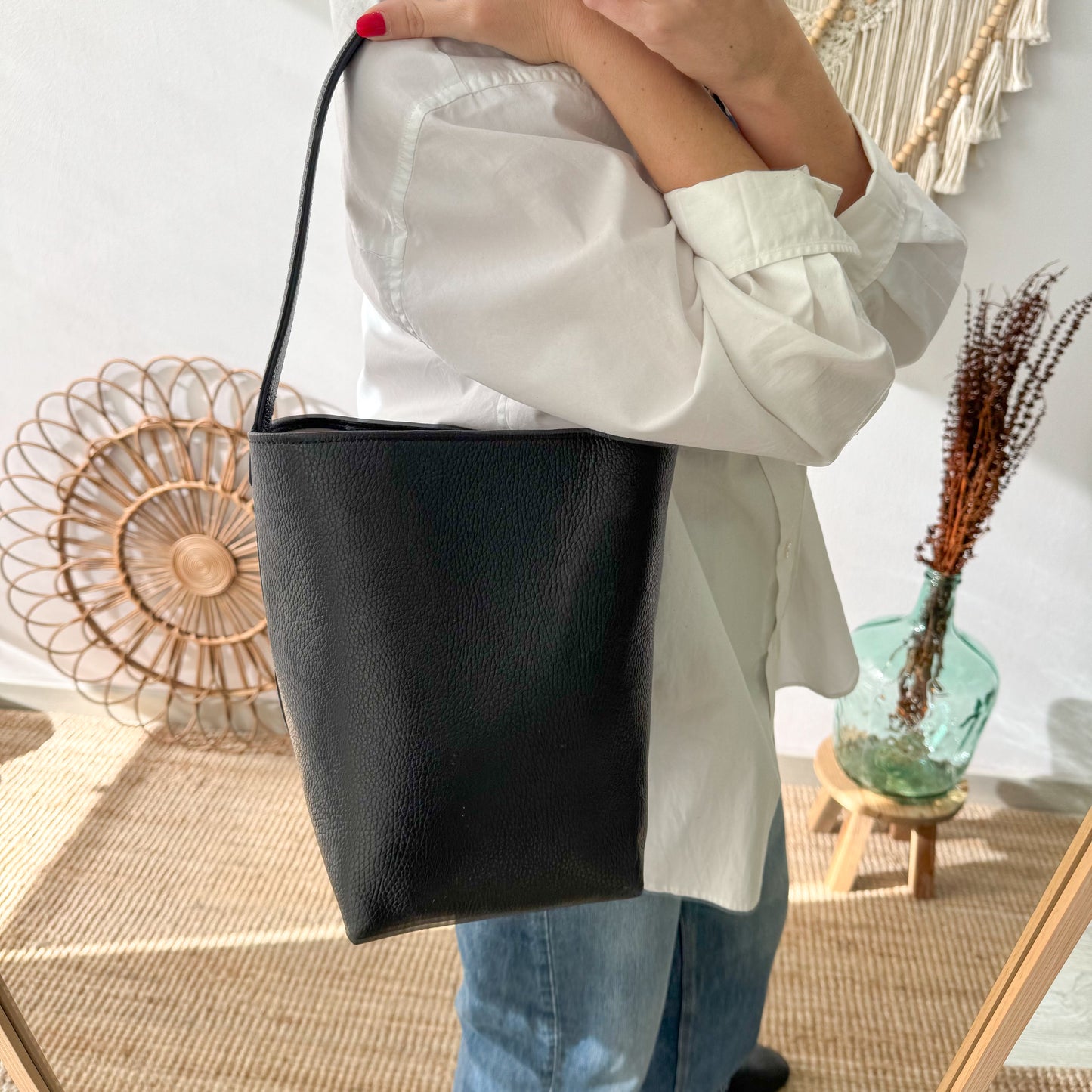 Bolso cubo piel negro