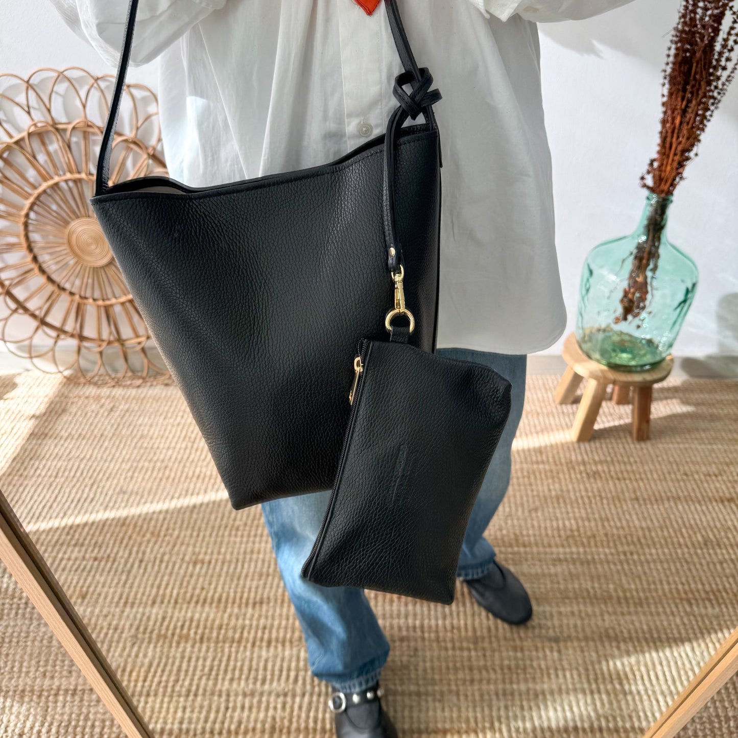 Bolso cubo piel negro