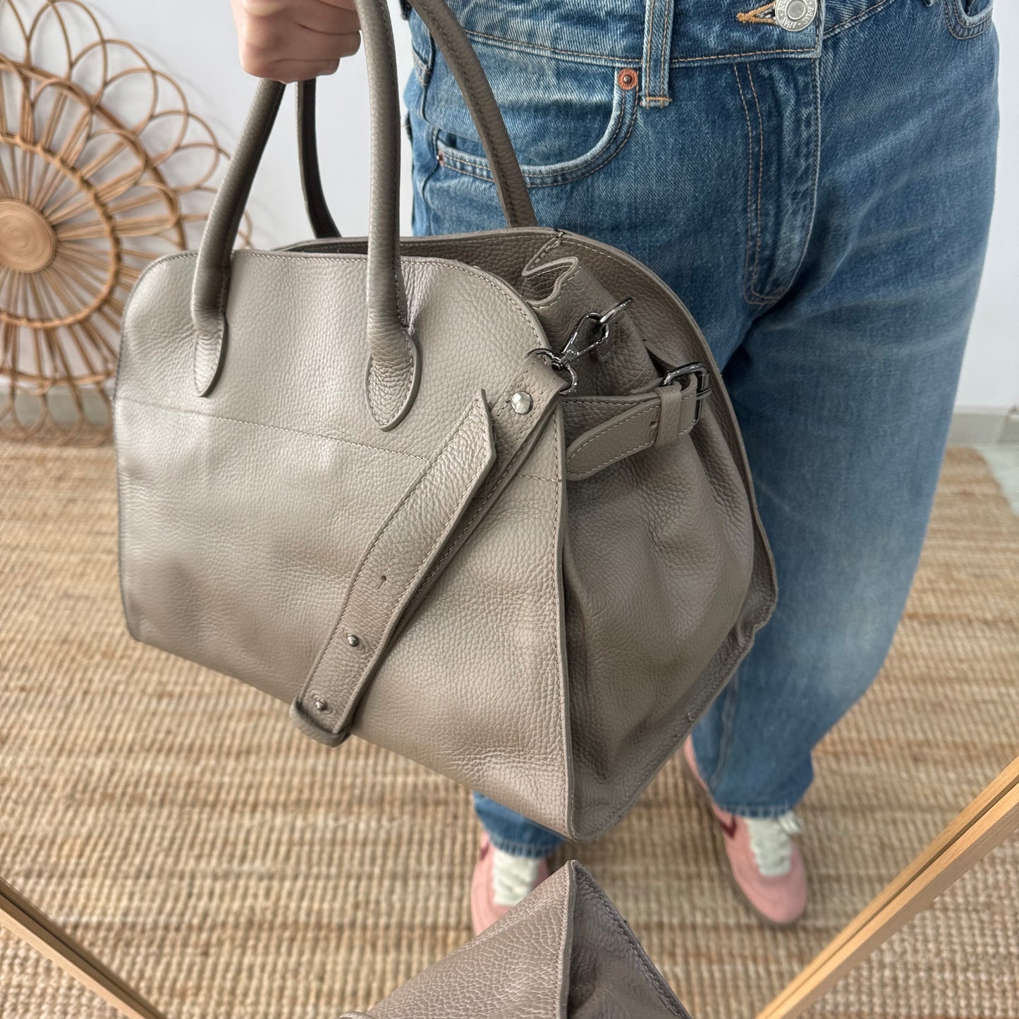 Bolso shopper hebillas piel taupe