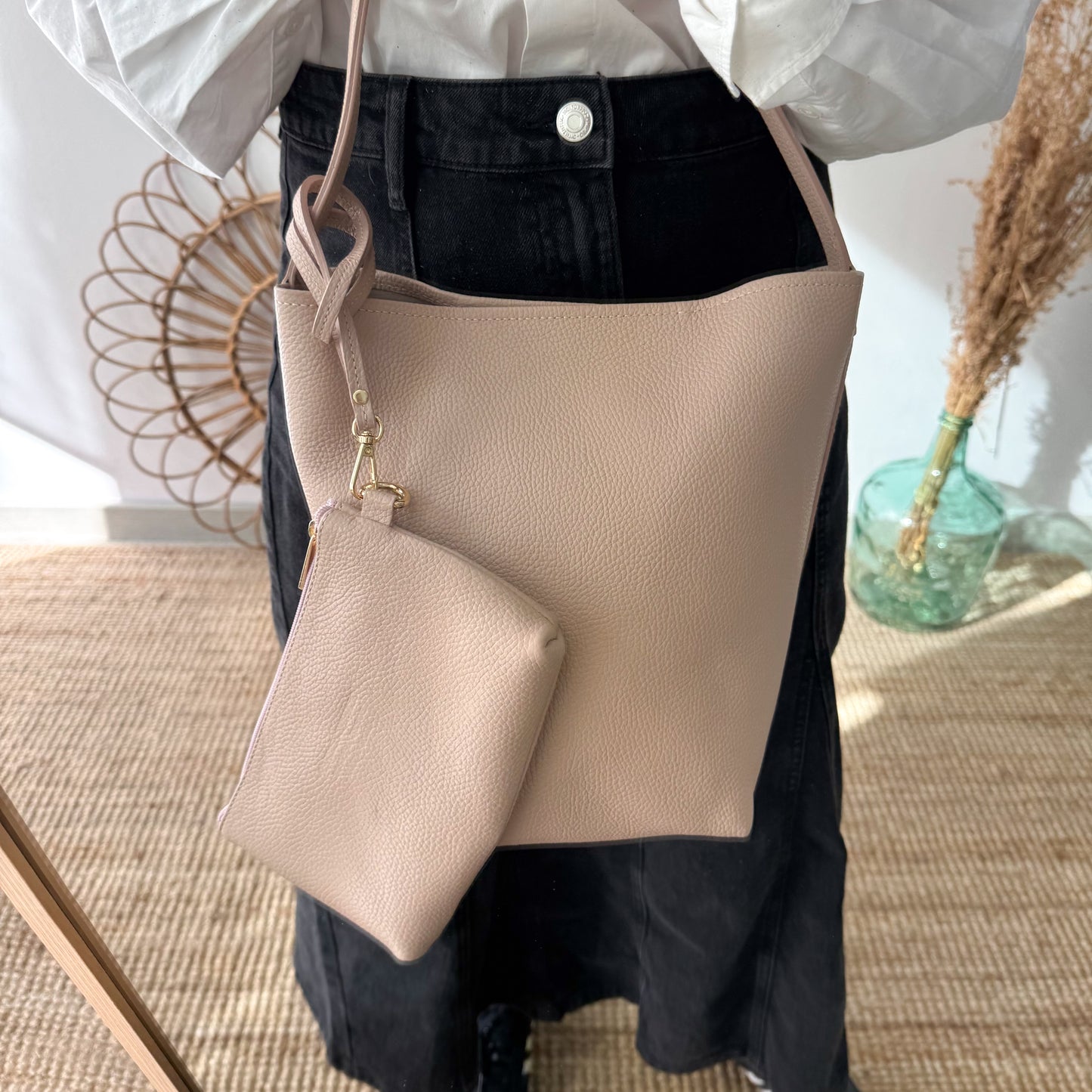 Bolso cubo piel rosa