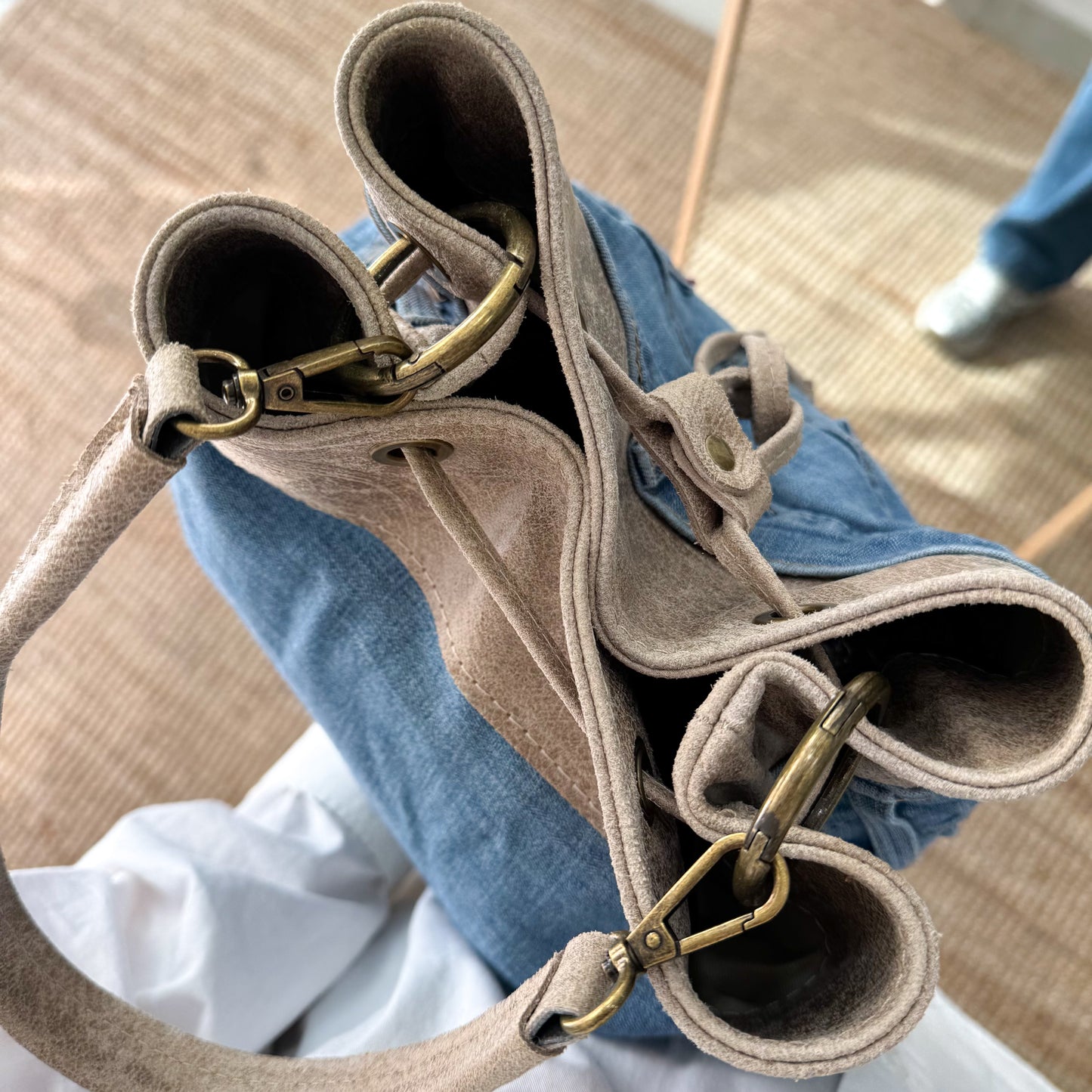 Bolso bombonera denim/piel taupe