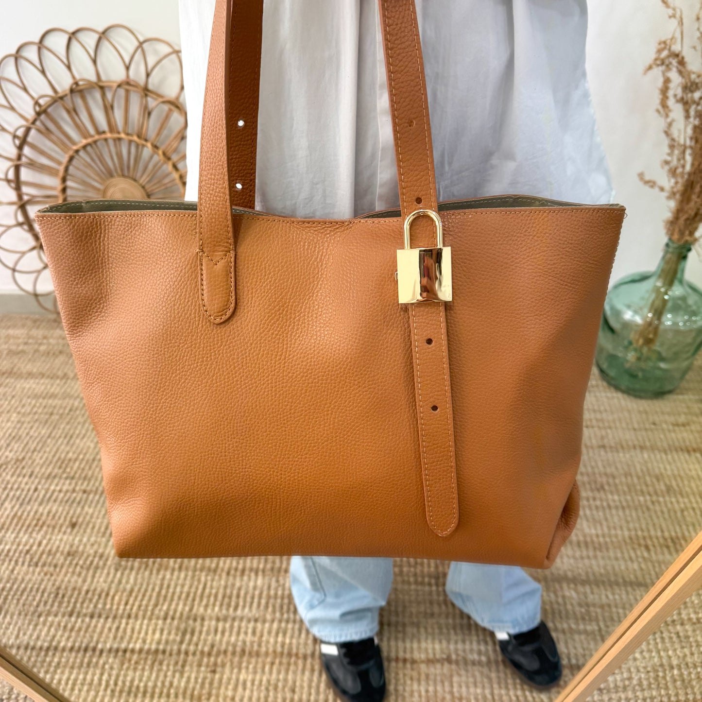 Bolso shopper candado piel camel