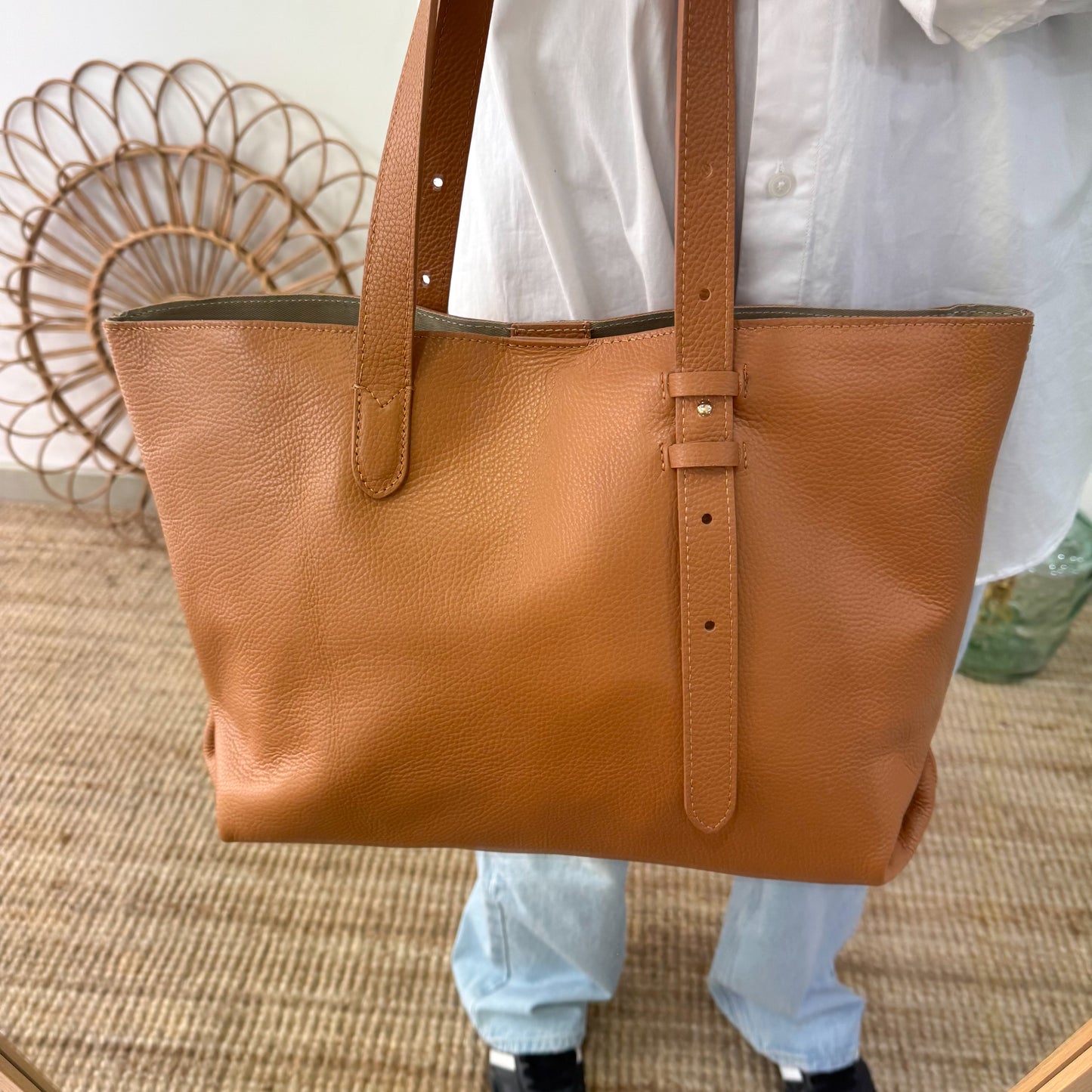 Bolso shopper candado piel camel