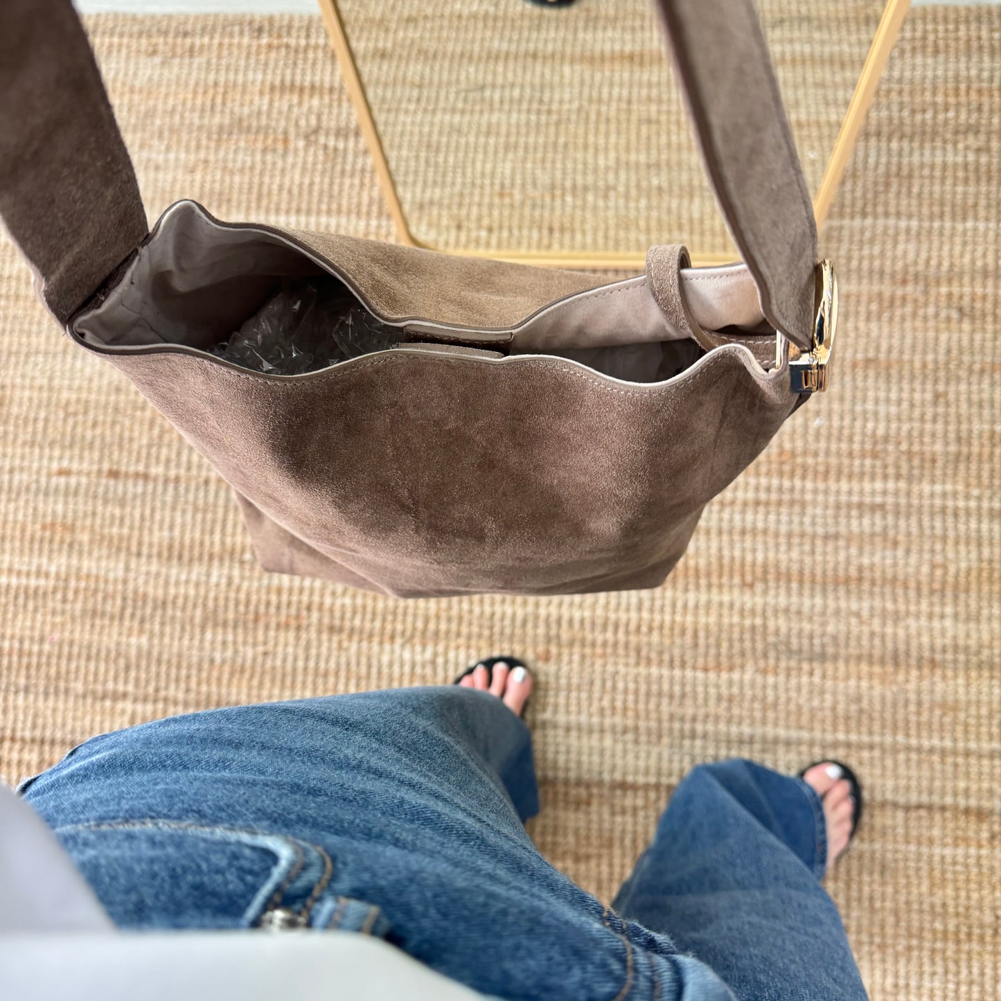 Bolso candado serraje taupe