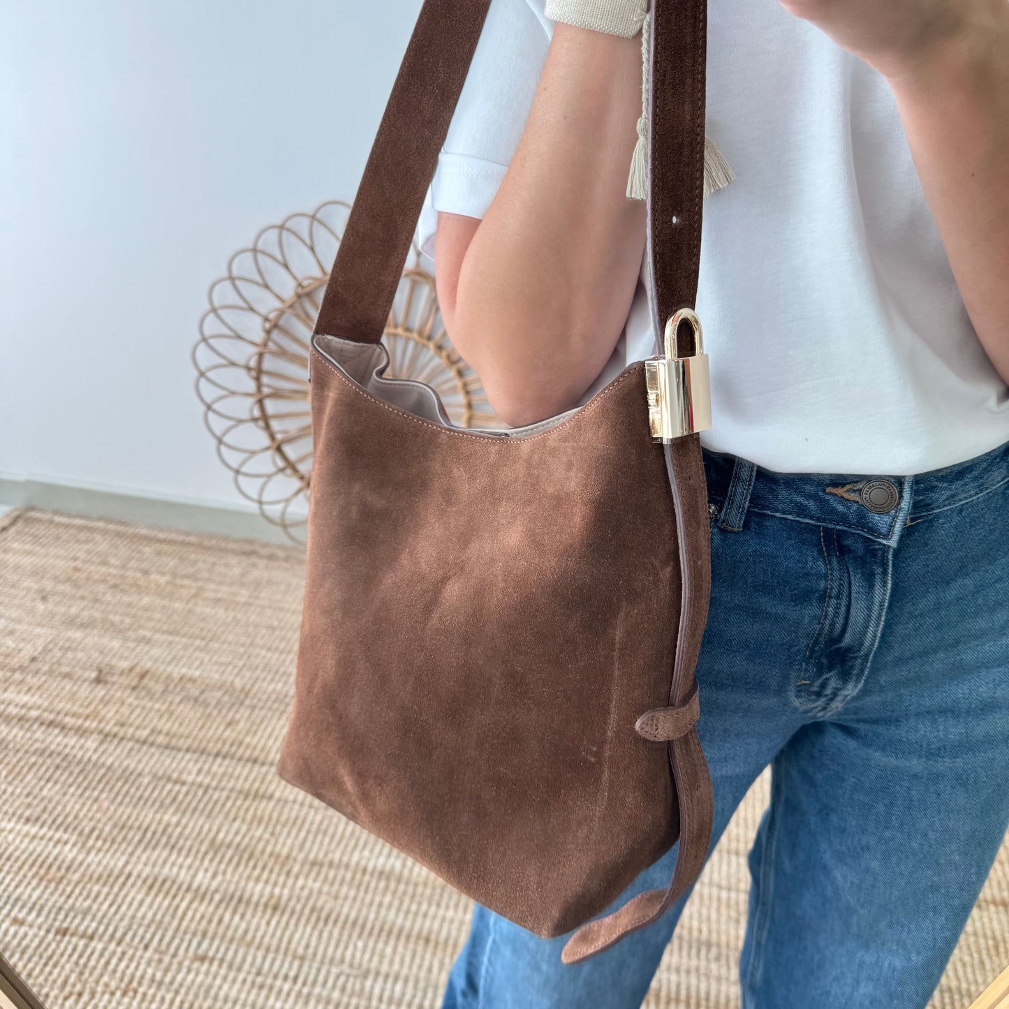 Bolso candado serraje marrón