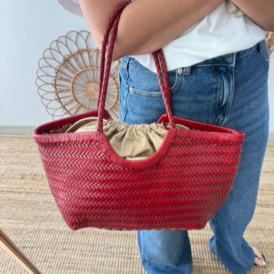 Capazo de piel trenzada rojo pequeño