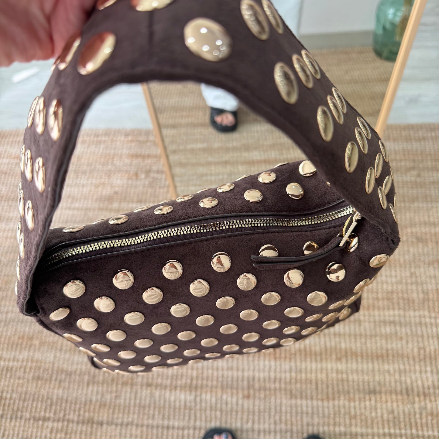 Bolso marrón con Tachuelas Doradas