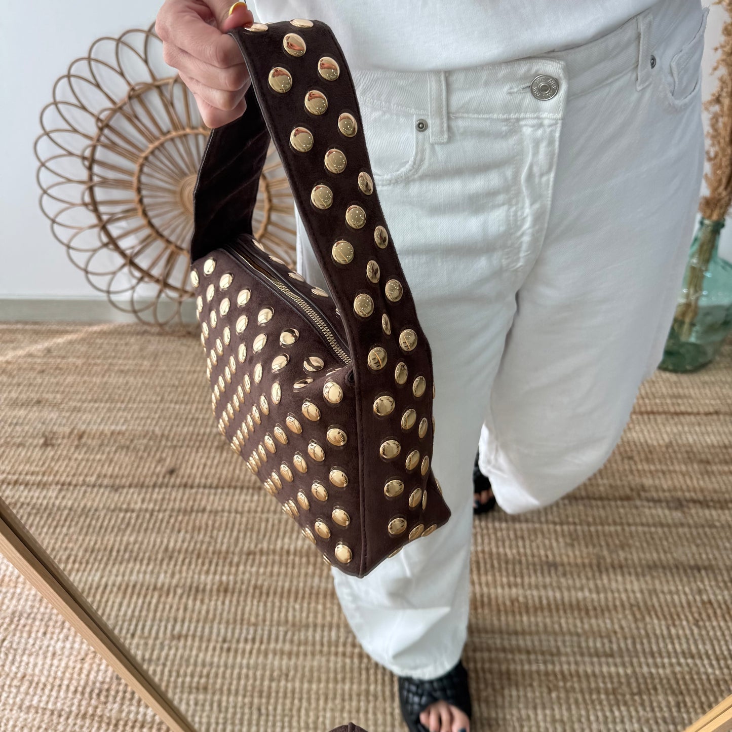 Bolso marrón con Tachuelas Doradas