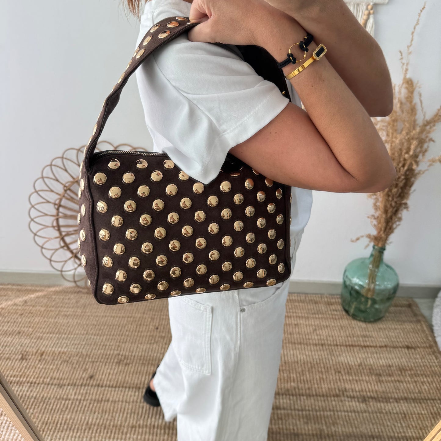 Bolso marrón con Tachuelas Doradas