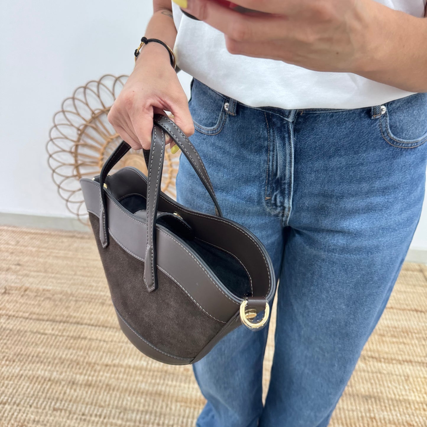 Mini Tote estructurado en piel y serraje marrón