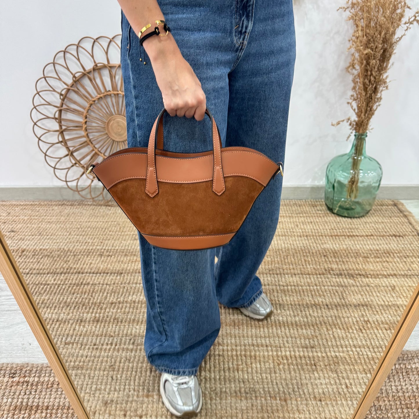 Mini Tote estructurado en piel y serraje camel