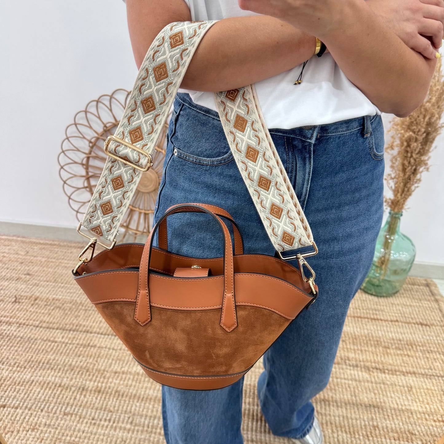 Mini Tote estructurado en piel y serraje camel