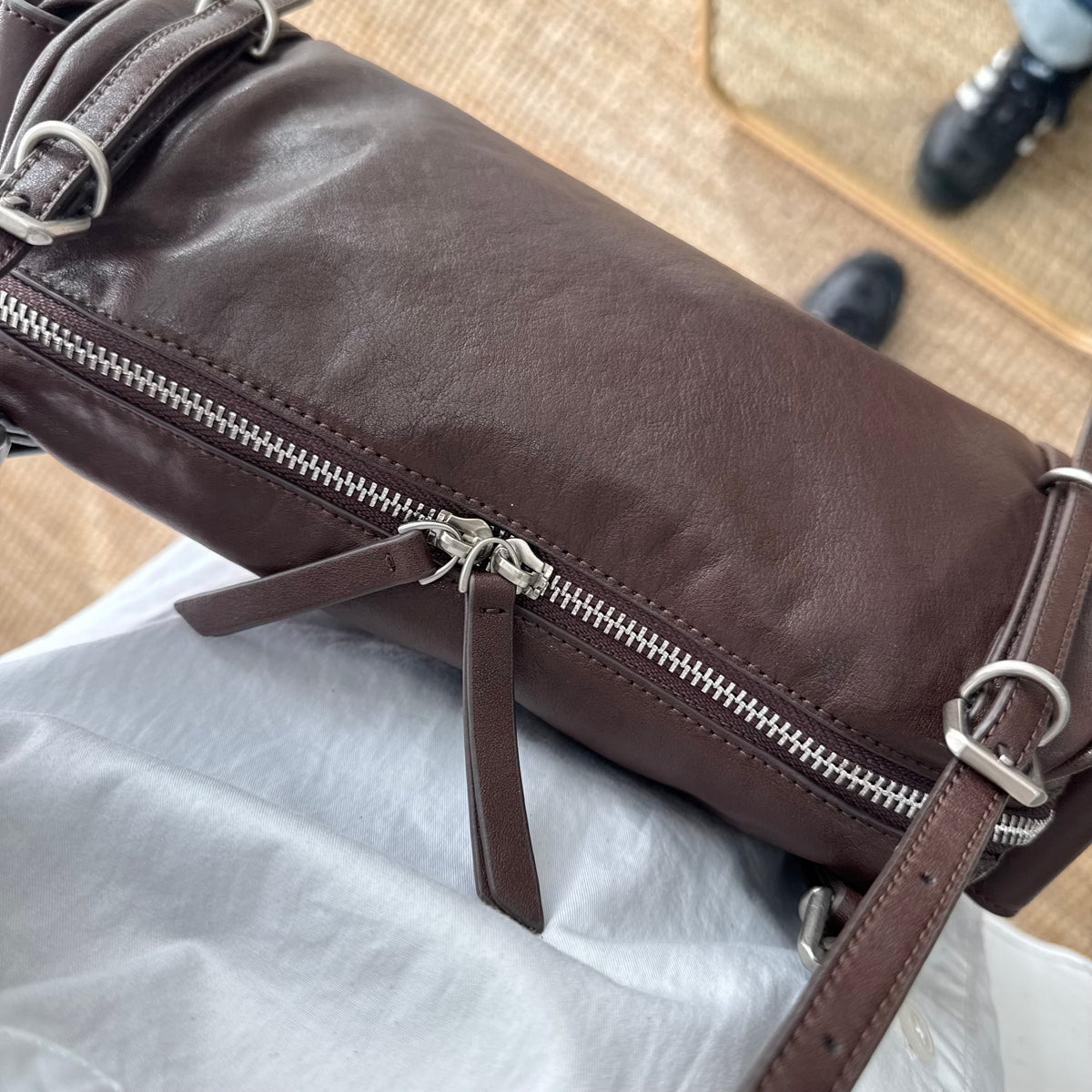 Bolso barrel bolsillos marrón