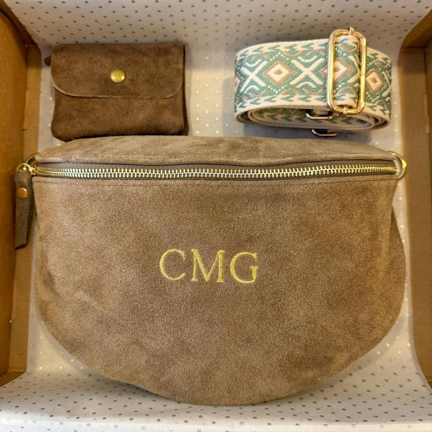 Pack regalo riñonera grande taupe personalizada