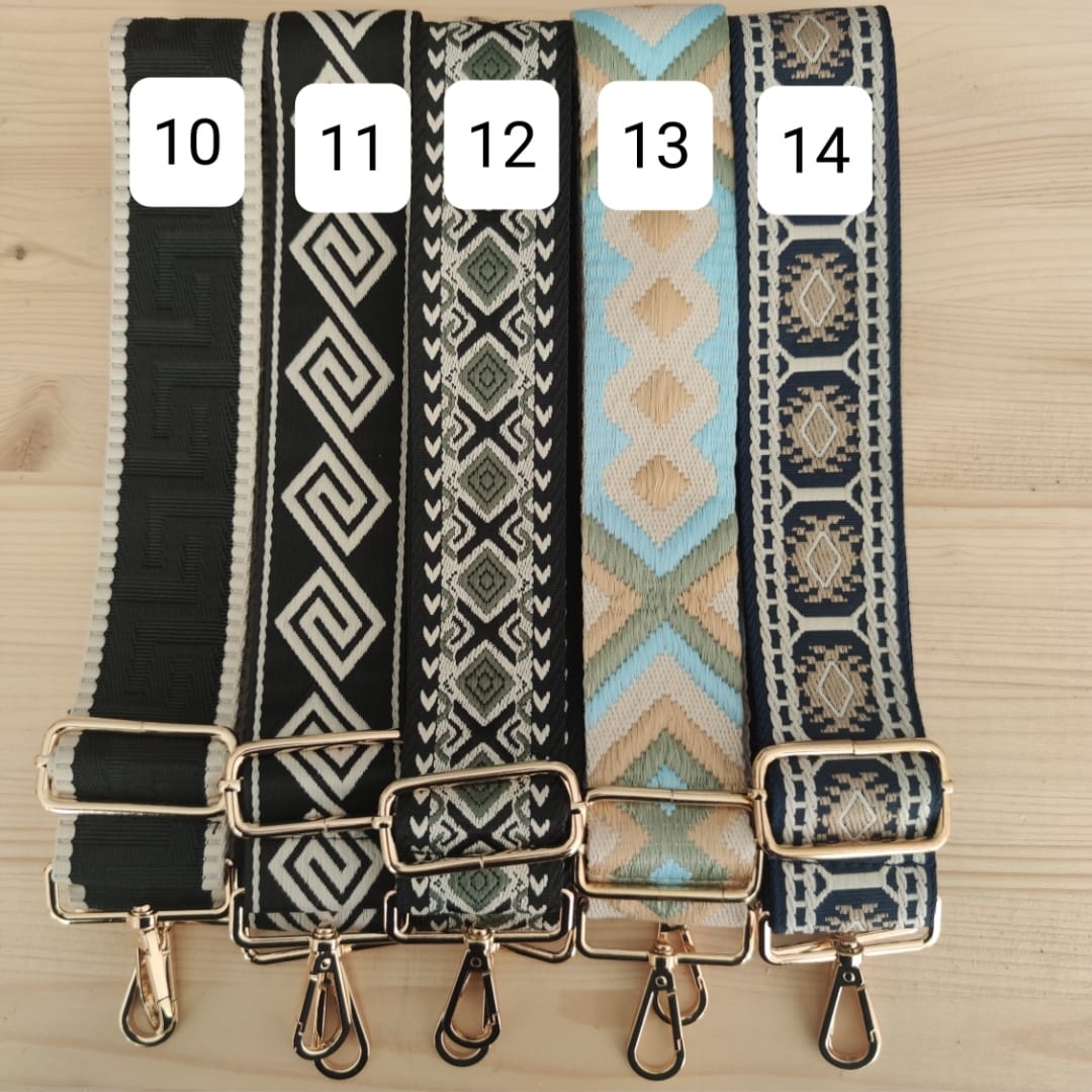 Bolso piel negro apliques dorados