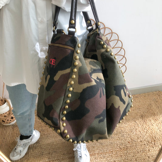 Saca tachuelas loneta camuflaje iniciales bordadas