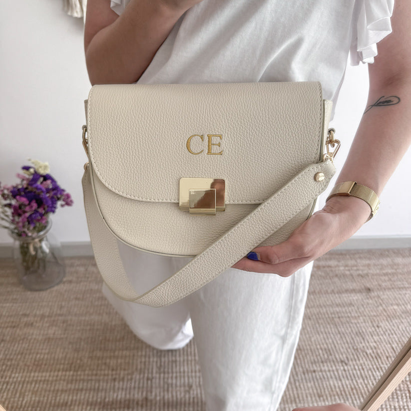 Bolso piel beige apliques dorados
